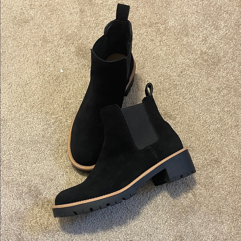 Blondo Hayes waterproof black Chelsea boots Ankle Booties